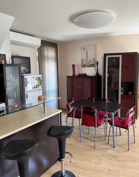 Дава се под наем Двустаен апартамент в Бургас, Славейков - 56 кв.м за 191.25 € - Снимка #3