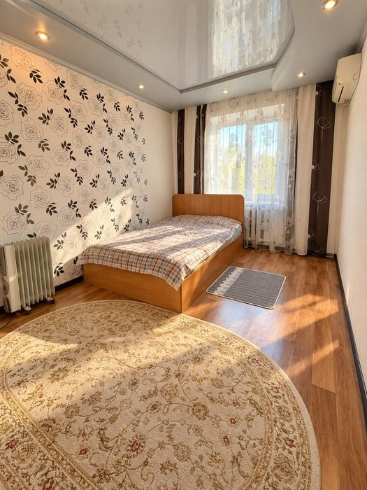 Продаётся 2 комн район Галактика