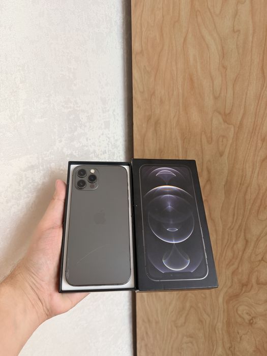 iPhone 12 Pro 256Gb - В отличном состоянии