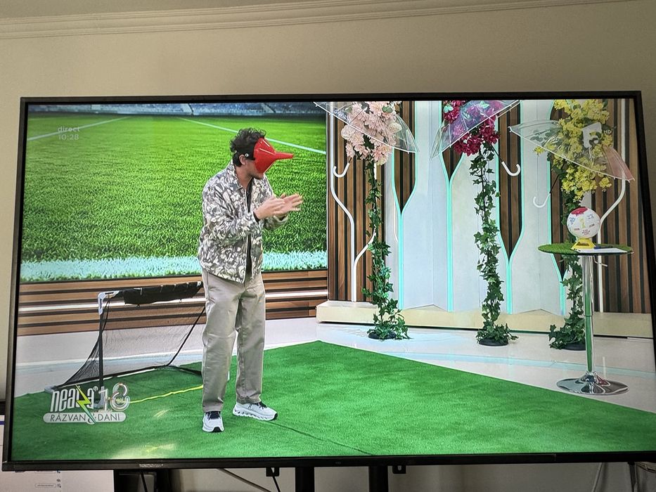 Vand Televizor Nei 4k 165cm