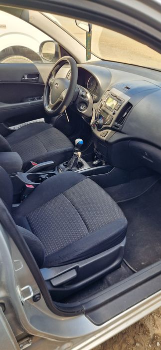 Vând Hyundai i 30