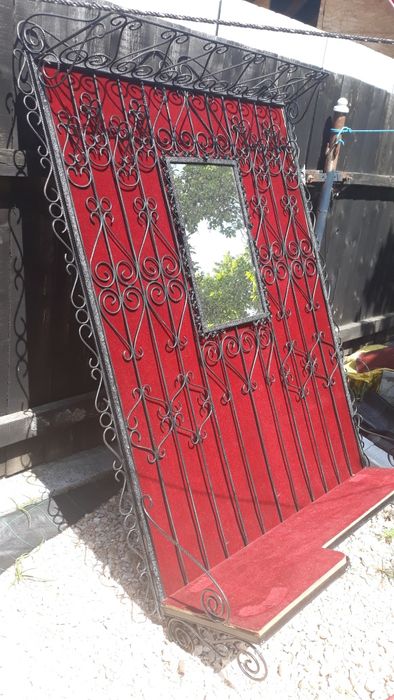 Cuier fier forjat cu oglinda