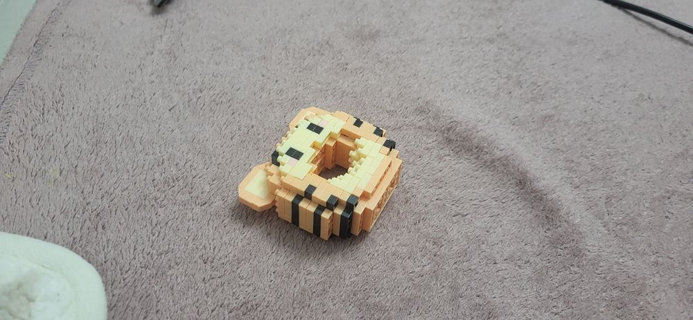 Фигурка из лего.