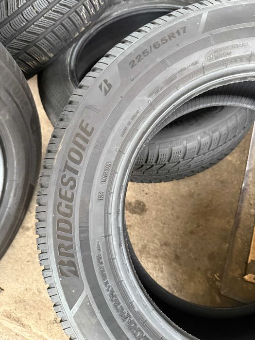 2 Anvelope Iarna 225/65/17 Bridgestone 2024