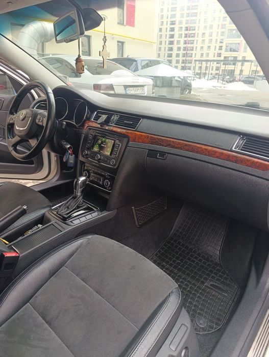 Vînd Skoda superb
