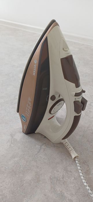 Утюг Vitek VT-1201