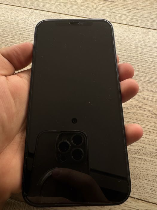 Продается Айфон 12