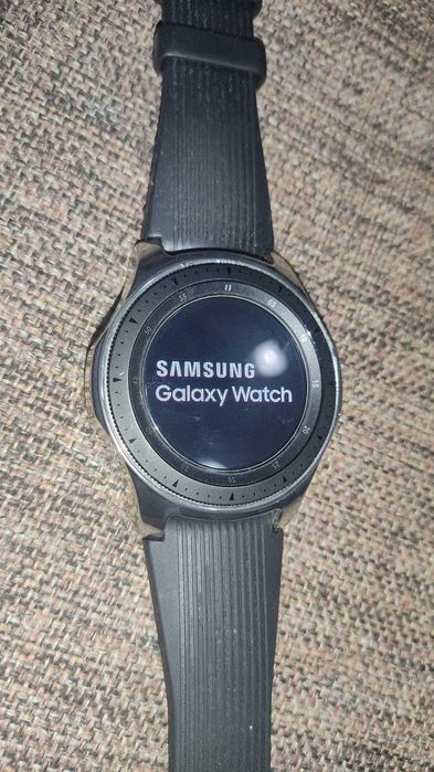 Умные часы Samsung Galaxy Watch 46 мм с комплектом!