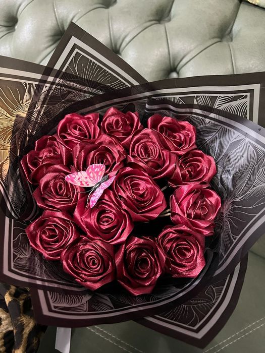 Розы из атласных лент есть готовые в наличии