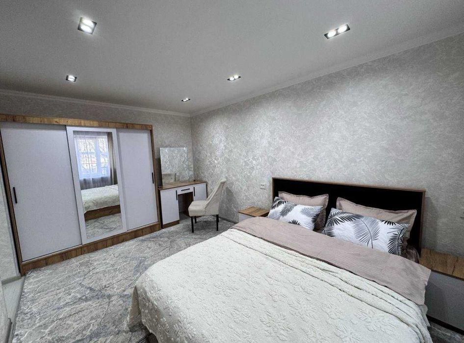 Квартира 1 комнатная 2 этаж Новомосковская Евро Ремонт Кафе Вечер