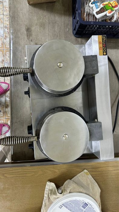 Продам промышленную вафельницу