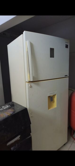 Продам холодильник samsung