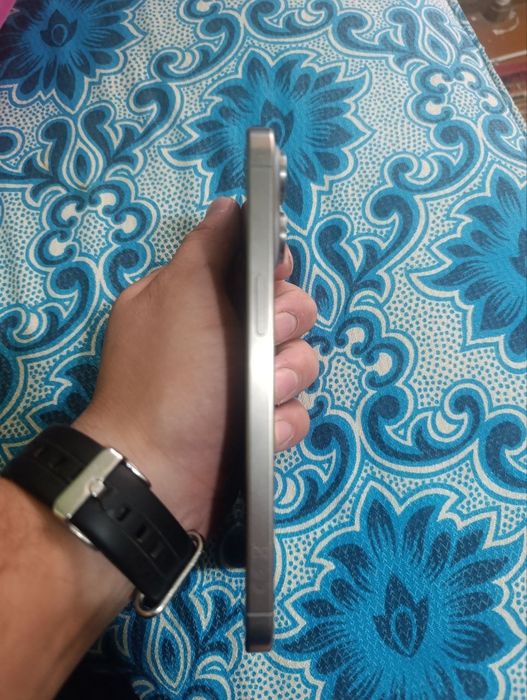 Iphone 15pro max 82yom