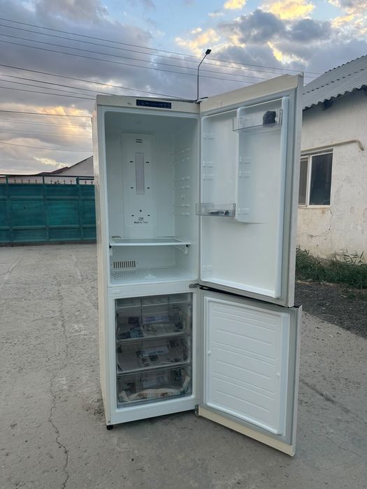 Холодильник LG