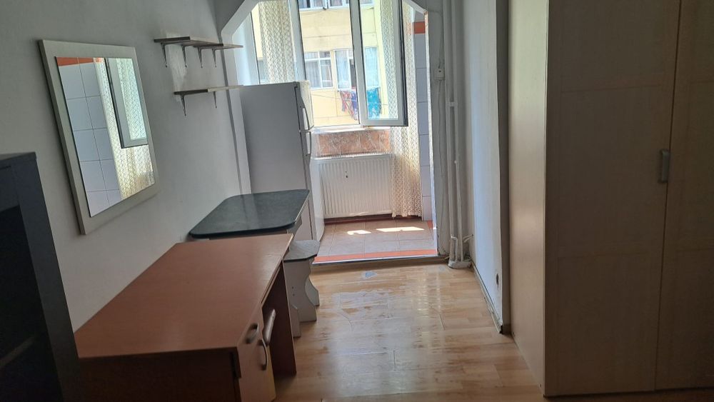 Garsoniera de închiriat