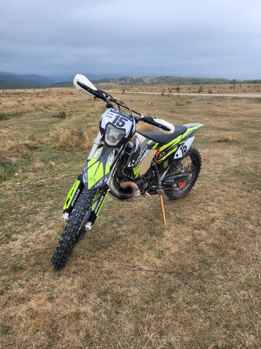 Vând ktm exc 300 2 timpi 2013