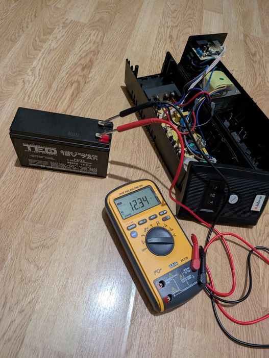 UPS  360W și 480W