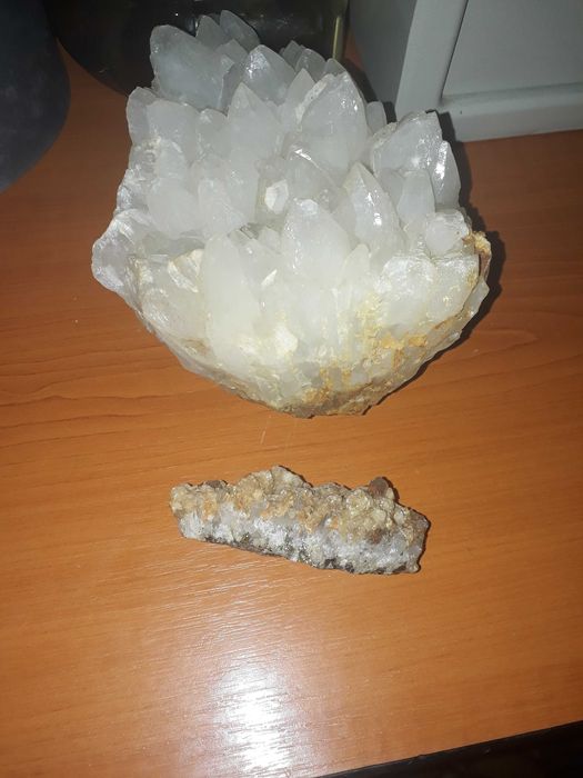 Diverse piatra naturala si accessory