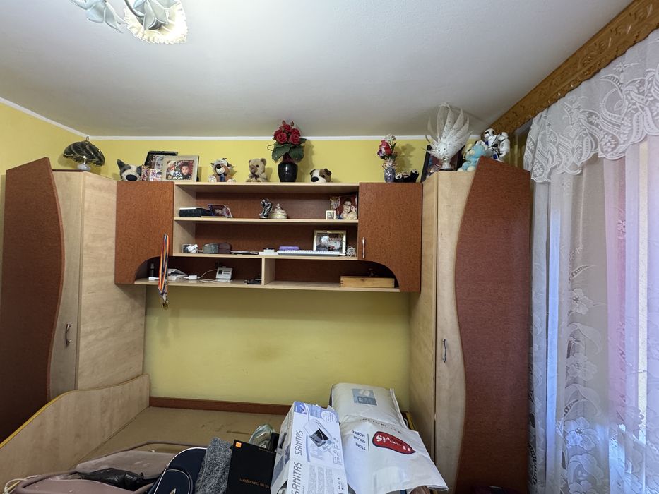 Vând mobilă dormitor