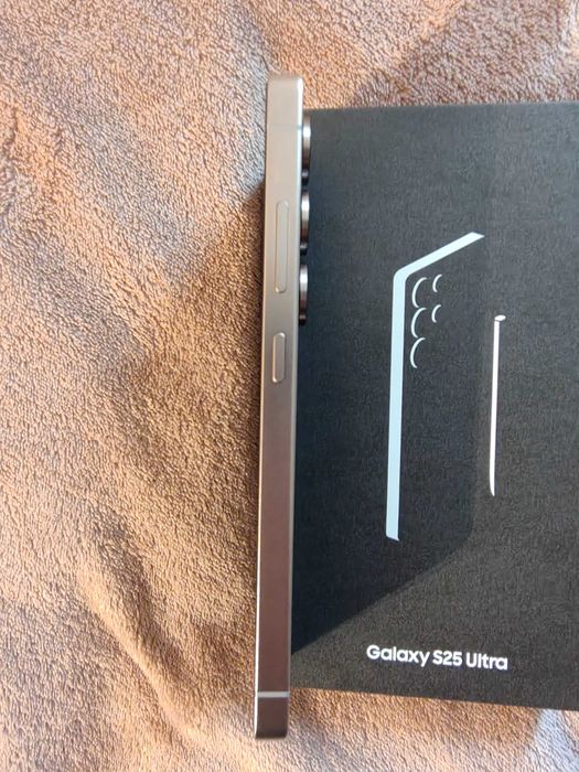 Samsung S25 Ultra Titanium Black în stare perfectă + Apple watch 10 GPS 46 mm NOU Sigilat + 2 curele noi