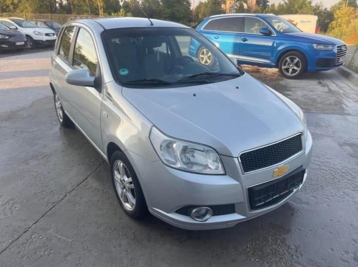 Vând Chevrolet Aveo