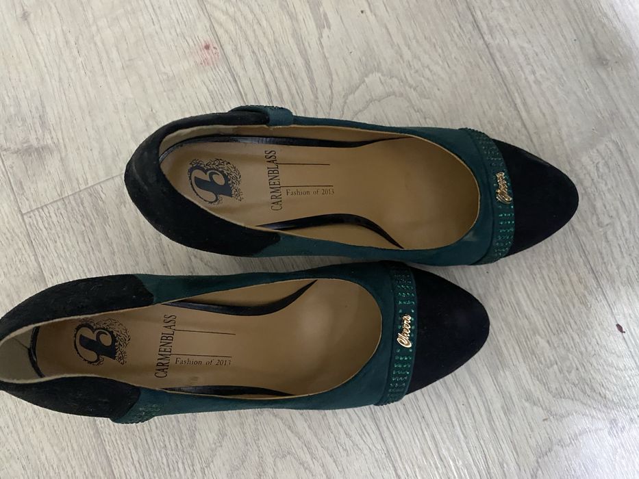 Продам туфли новые