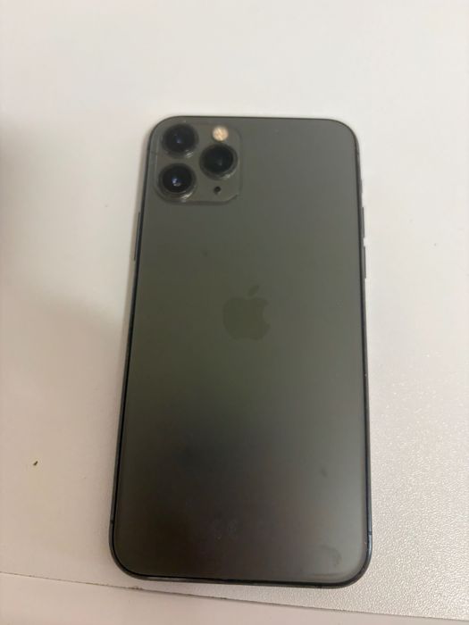 Vand iphone 11 stare folosit si buna