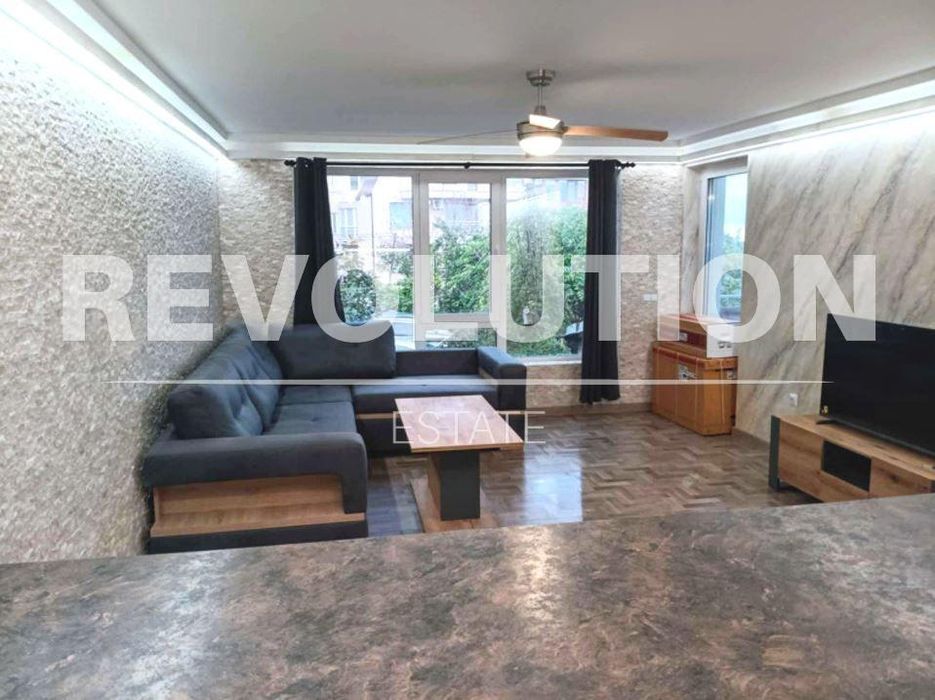 Дава се под наем Тристаен апартамент в Варна, Бриз - 120 кв.м за 900 € - Снимка #1