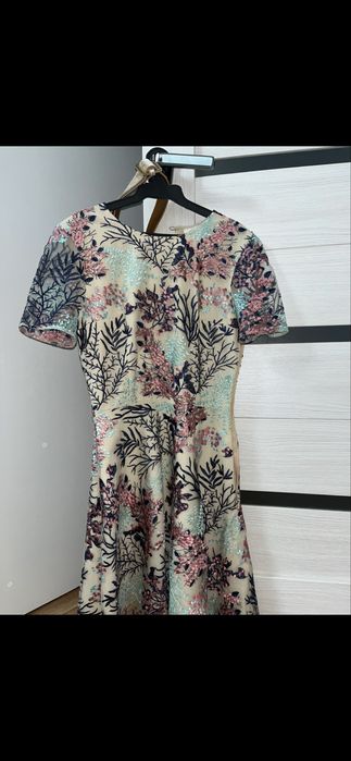 Продаются платья все с ЛИЧИ