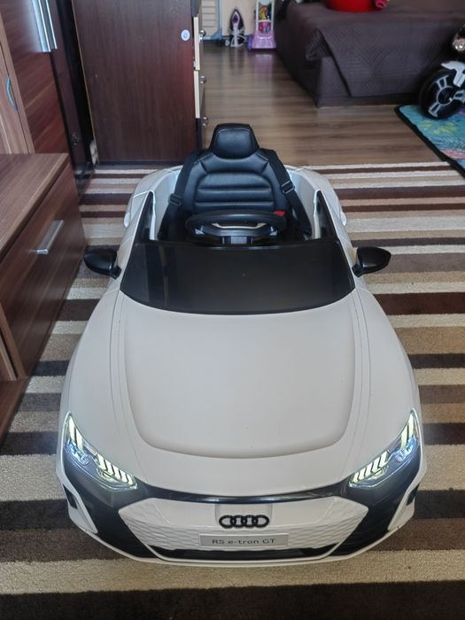 Акумулаторна кола AUDI RS E-TRON GT