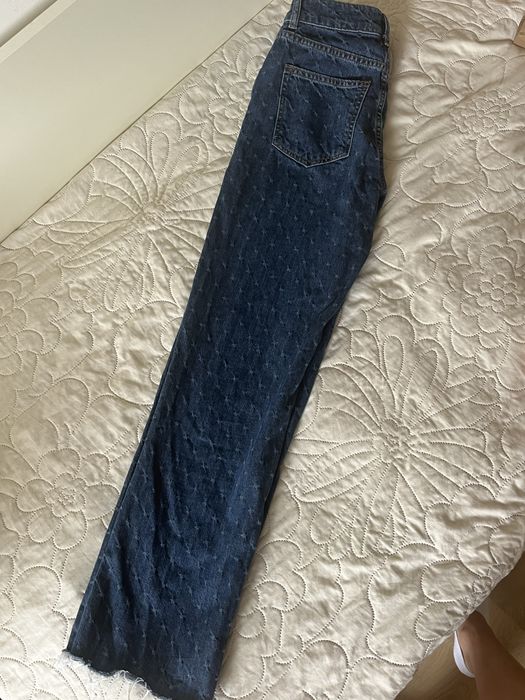 дънки Zara xs/ размер 32, носени са само веднъж, тъй като са ми малки.