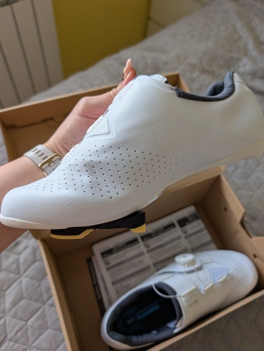 НОВИ! Обувки за колело Shimano с блокове за педали - 90€