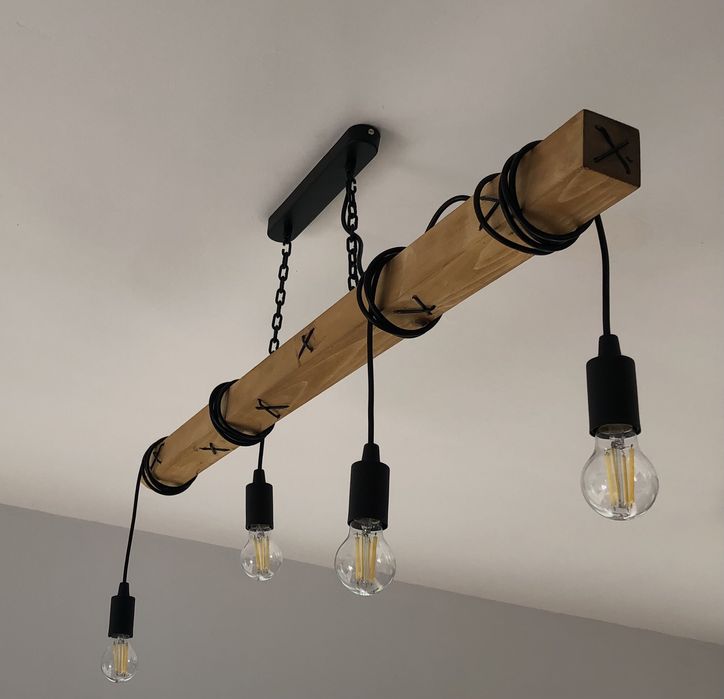 Висяща лампа дървена