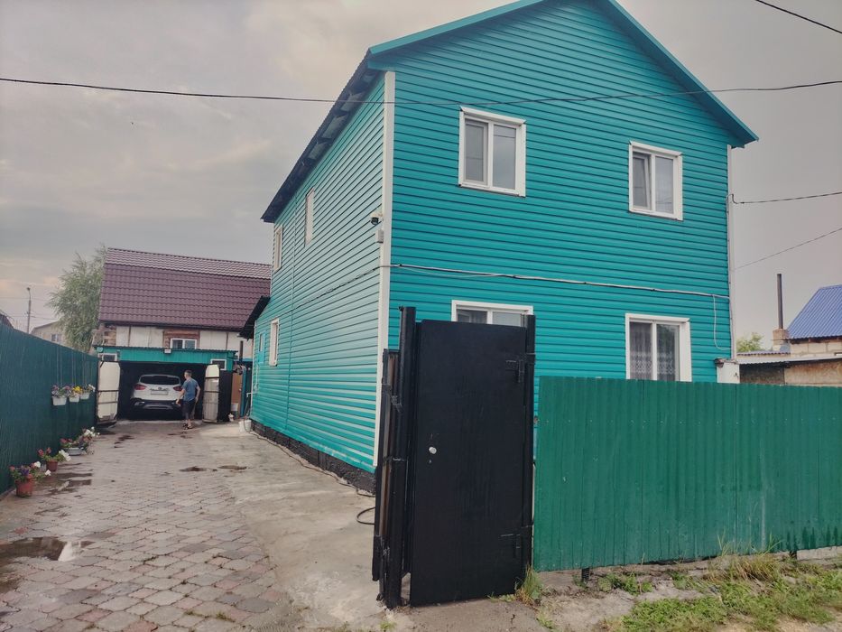 Продам дом двухэтажный район аквапарка