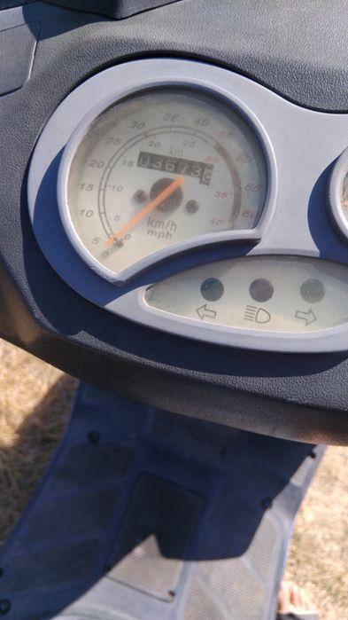 Vând scuter cu acte perfect funcțional fără defecte