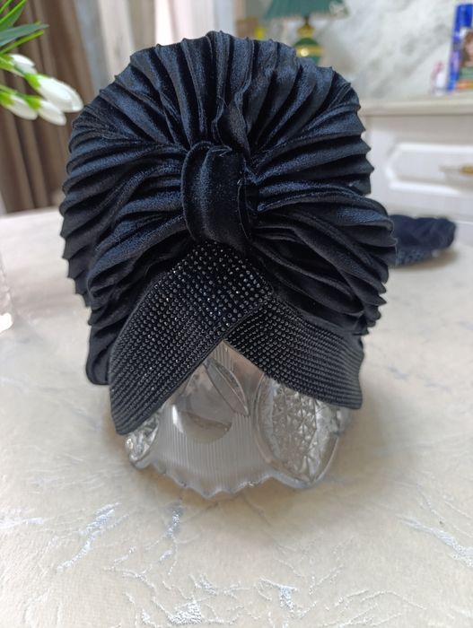 Головной убор. Новый. Чёрного цвета. 30 тысяч.