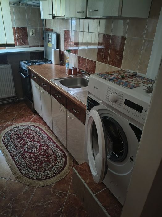 Închiriez apartament Onești