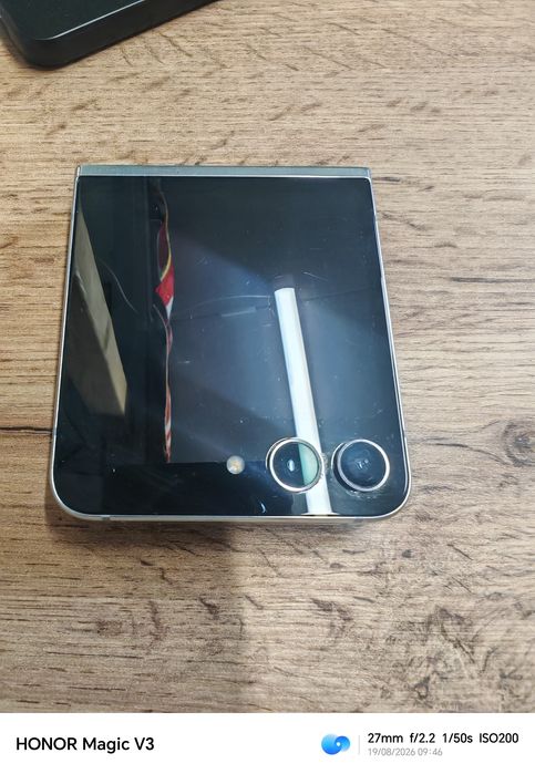 Telefon pliabil Samsung flip Z 5 full box