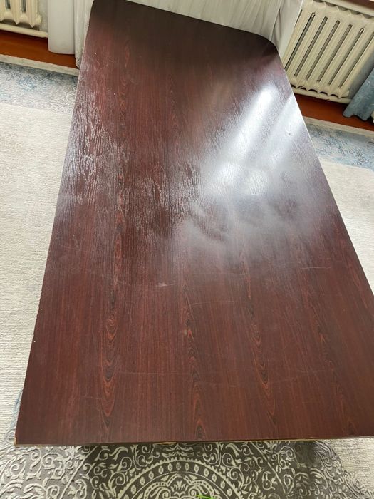 Стол(с ножками.)