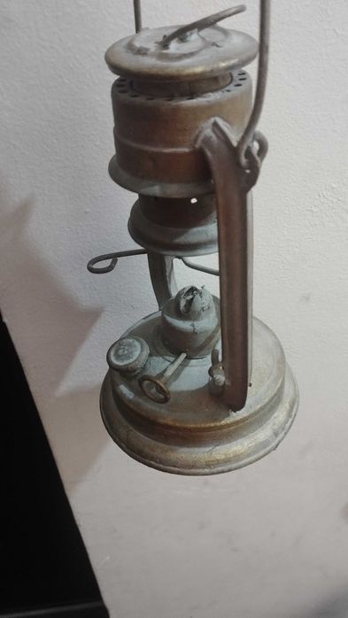 Лампа керосиновая