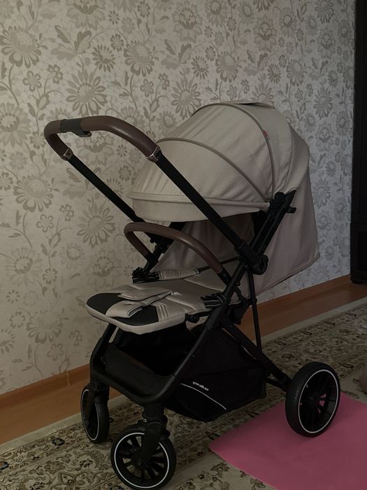 Коляска Kidilo.