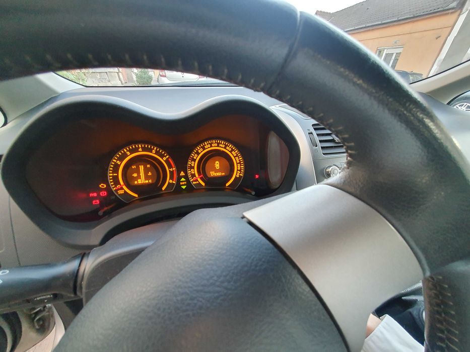 TOYOTA Auris 2010 — imagine 5