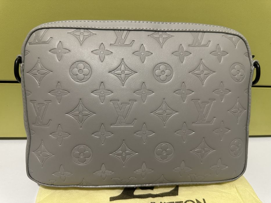 Louis Vuitton Чанта Чисто Нова