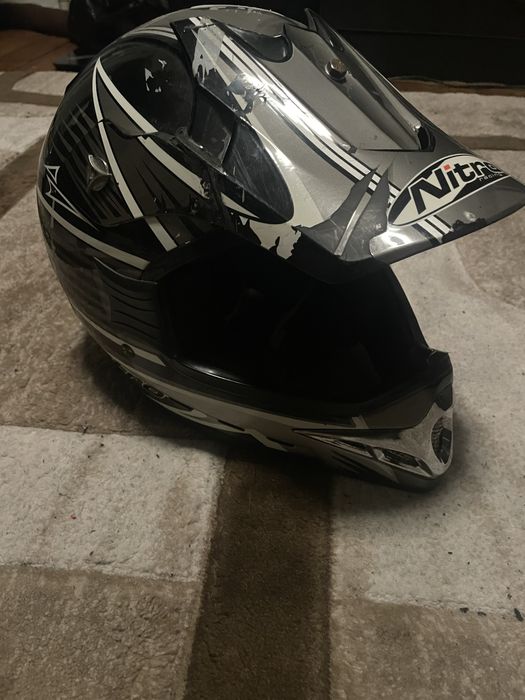 Крисова каска за мотор