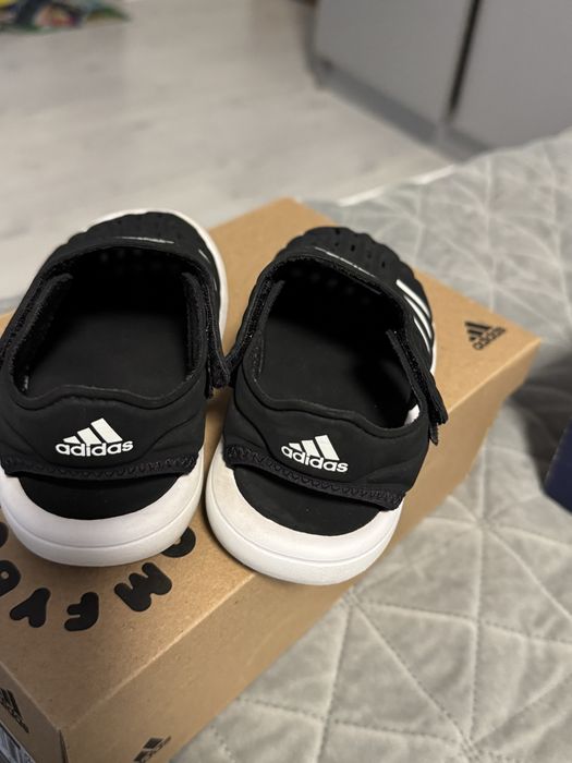 Сандали Adidas 27 номер