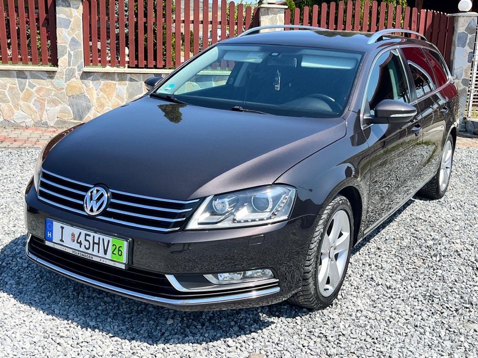 VOLKSWAGEN Passat 2012