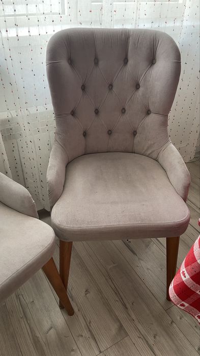 Стулья в комплекте