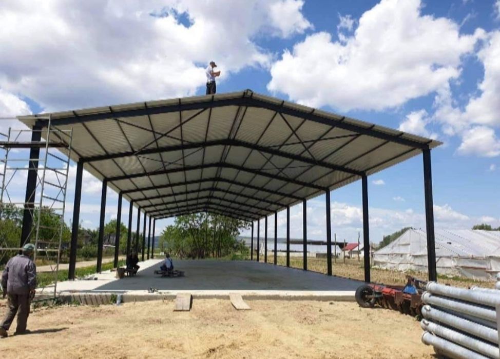 Vând structuri metalice