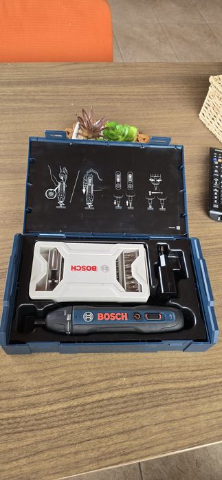 Surubelnita cu acumulator Bosch GO Professional