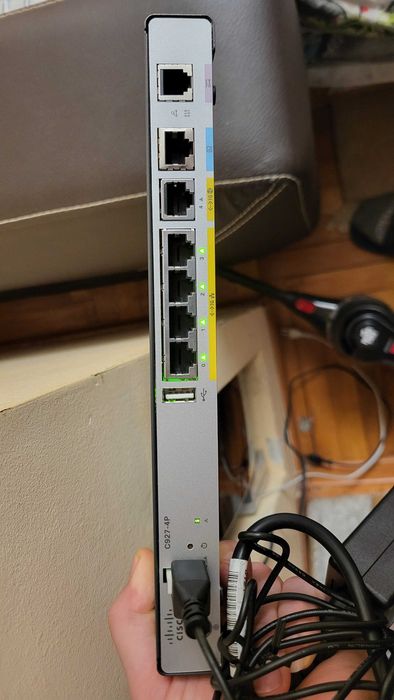 Cisco C927-4P Router isr 900 serie ca nou